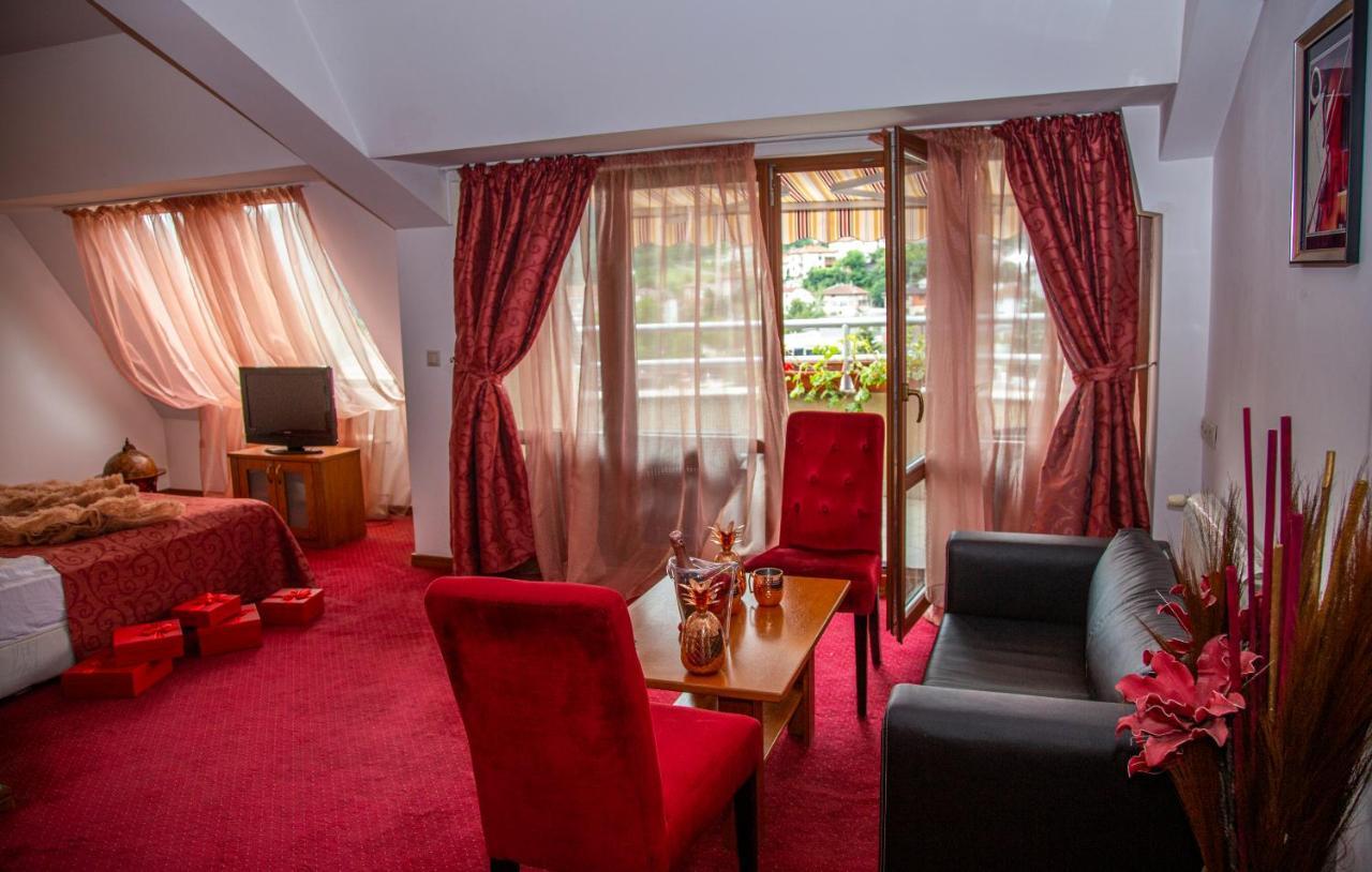 Mountain Boutique Family Hotel 代温 外观 照片