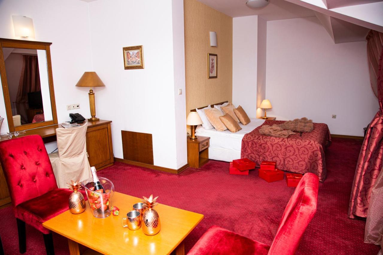 Mountain Boutique Family Hotel 代温 外观 照片